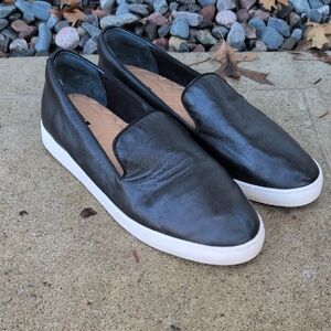 Black Slip-On Sneakers